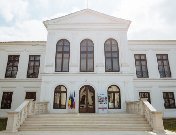 École Française Internationale van Boekarest